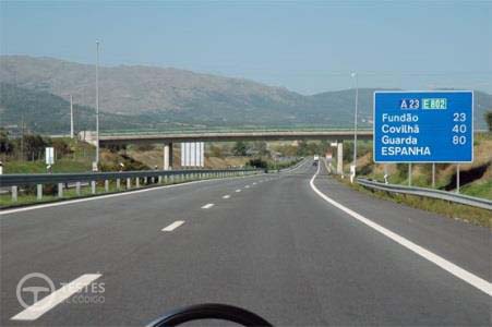 Pergunta IMT: A que velocidade devo circular nesta via?
