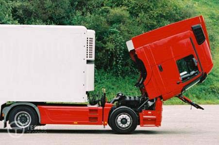 Pergunta IMT: O automóvel cujo peso bruto excede os 3500 Kg, considera-se: